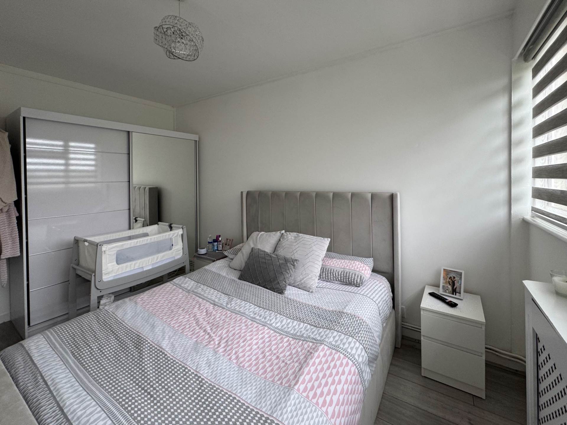 Beale Close, Palmers Green, N13, Image 10