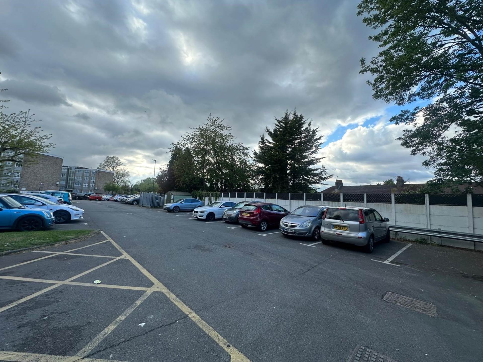 Beale Close, Palmers Green, N13, Image 12