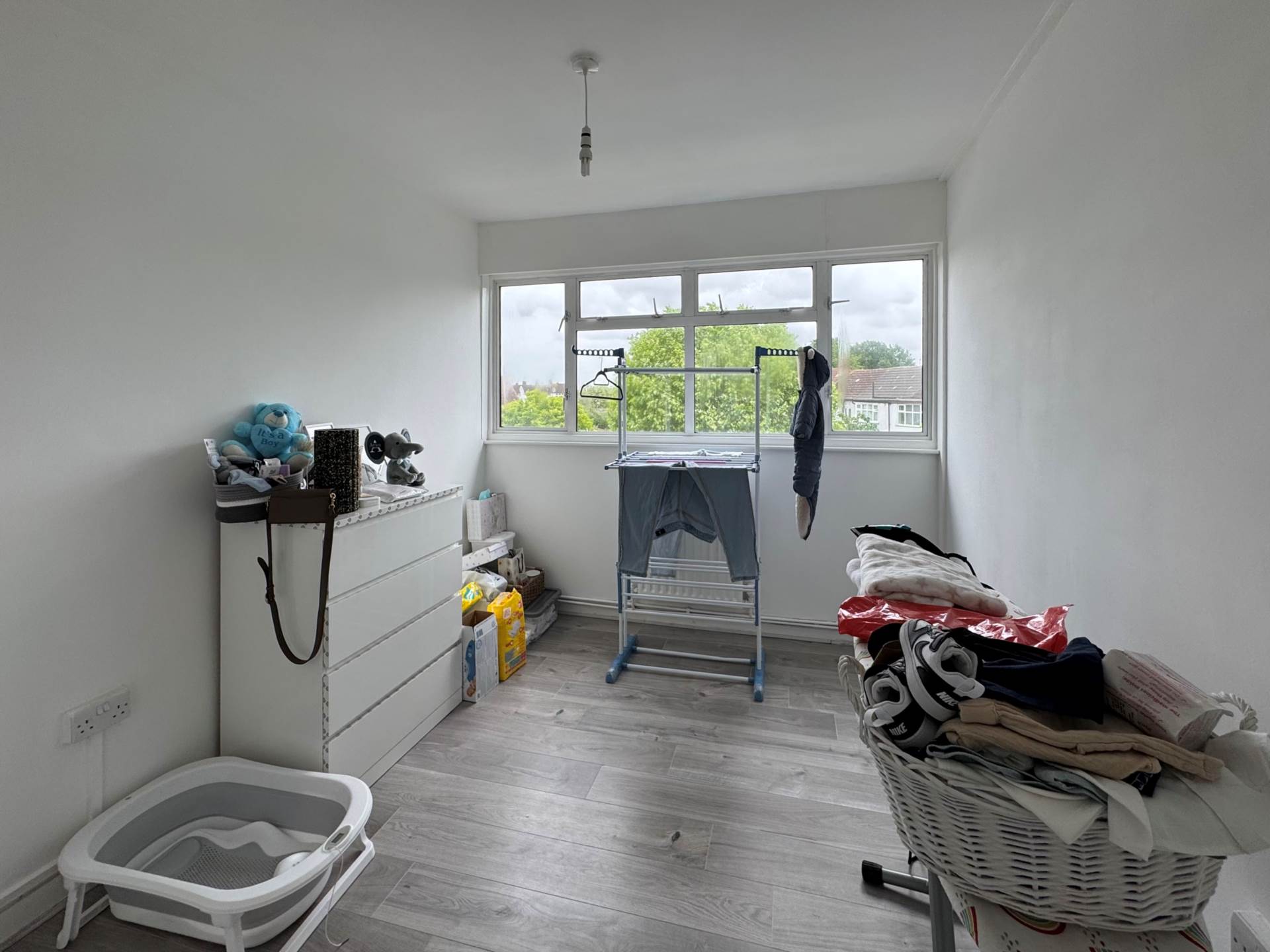 Beale Close, Palmers Green, N13, Image 6