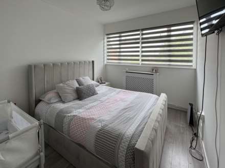 Beale Close, Palmers Green, N13, Image 11