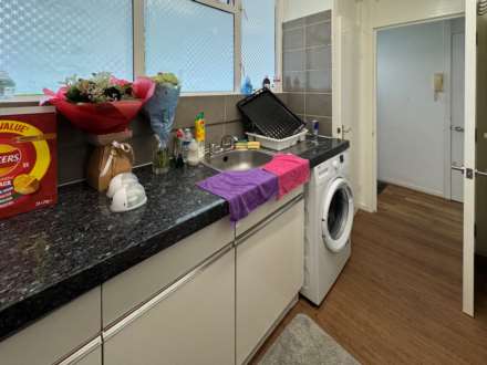 Beale Close, Palmers Green, N13, Image 4