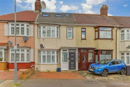 Chase Lane, Barkingside, IG6 1BH, Image 1