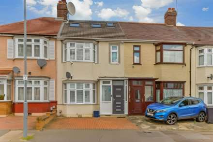 Chase Lane, Barkingside, IG6 1BH