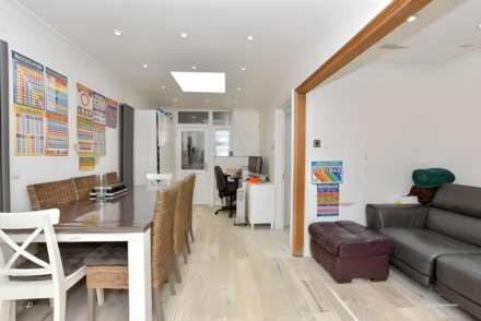 Chase Lane, Barkingside, IG6 1BH, Image 4