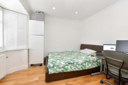 Chase Lane, Barkingside, IG6 1BH, Image 8