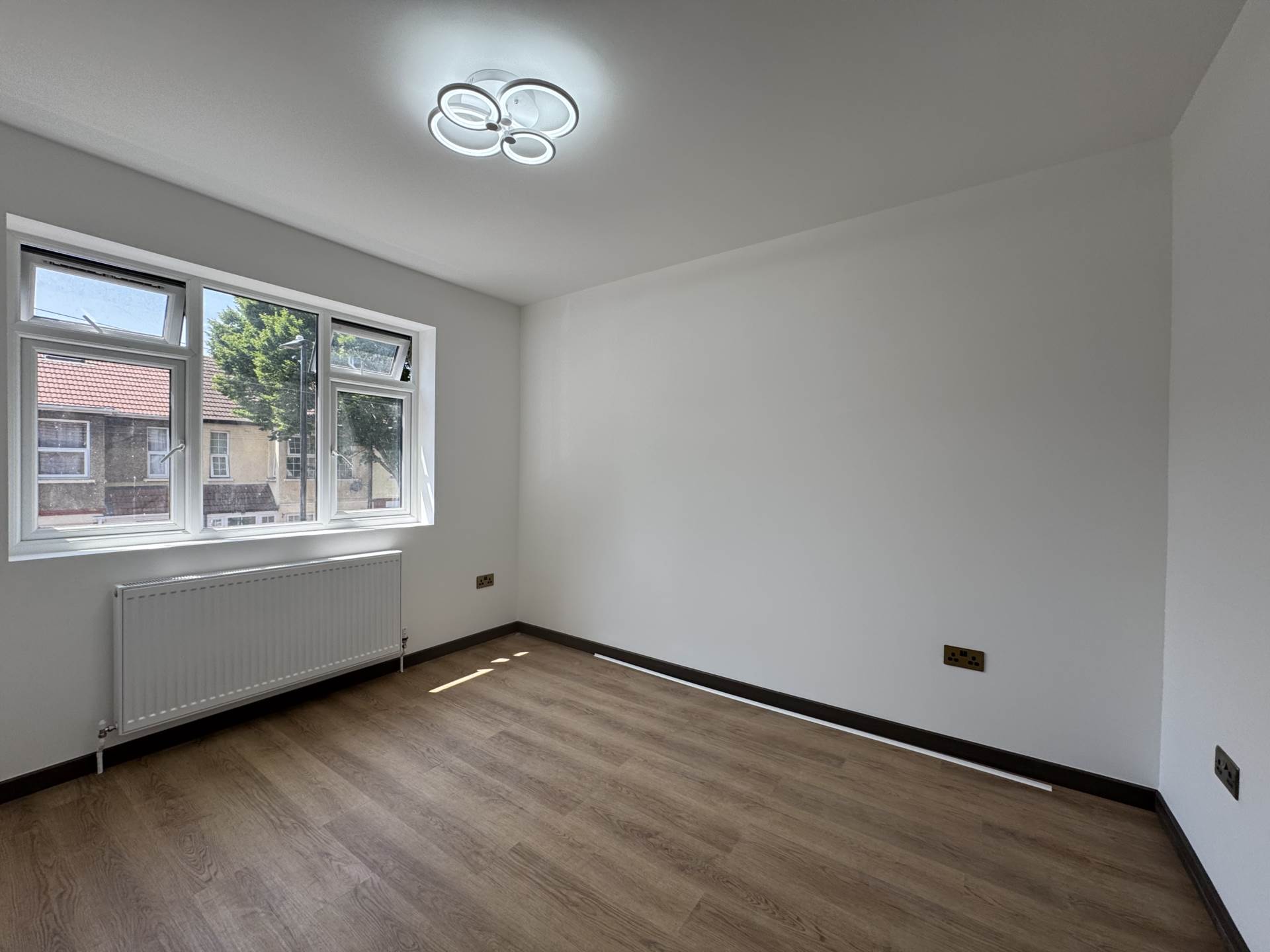 Wellington Road, East Ham, E6, Image 5