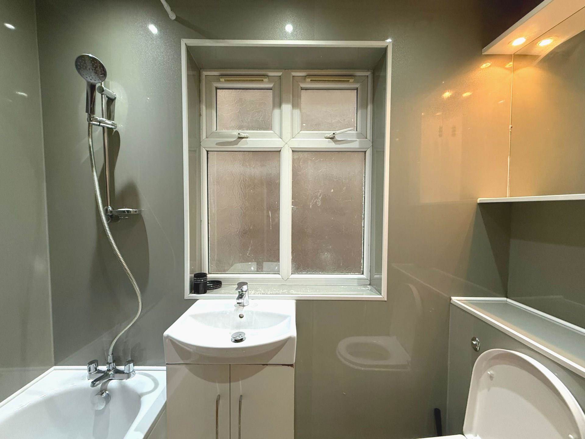 Chives Road, Chingford, E4, Image 3