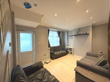 Chives Road, Chingford, E4, Image 2