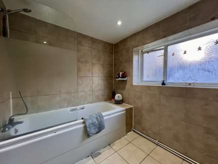 Michigan Avenue, London, E12 5JD, Image 11