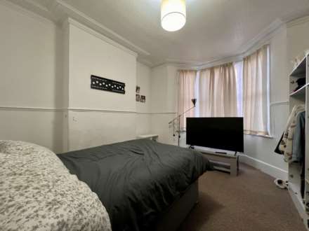 Michigan Avenue, London, E12 5JD, Image 6