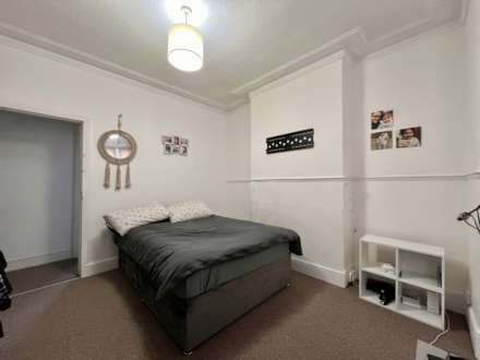 Michigan Avenue, London, E12 5JD, Image 7