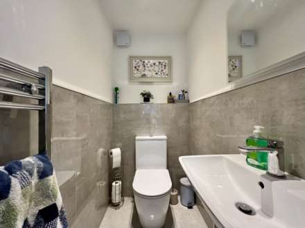 Donald Road, Romford, RM6 5EB, Image 24