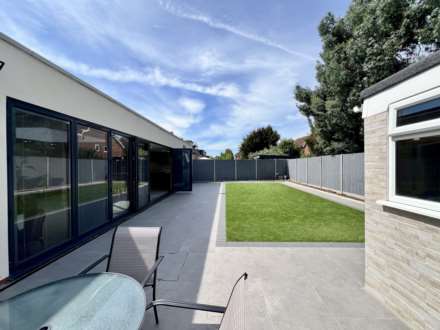 Donald Road, Romford, RM6 5EB, Image 32