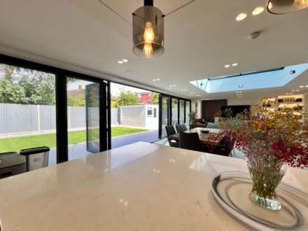 Donald Road, Romford, RM6 5EB, Image 9