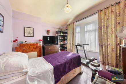 Central Park Road, East Ham, E6 3DY, Image 14