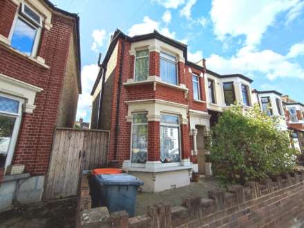 Central Park Road, East Ham, E6 3DY, Image 16