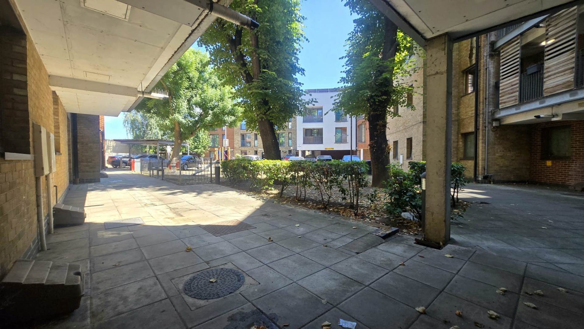 Plashet Grove, East Ham, E6 1BX, Image 13