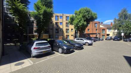Plashet Grove, East Ham, E6 1BX, Image 15