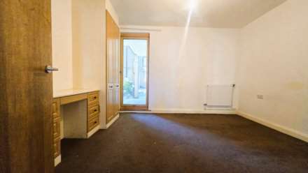 Plashet Grove, East Ham, E6 1BX, Image 8