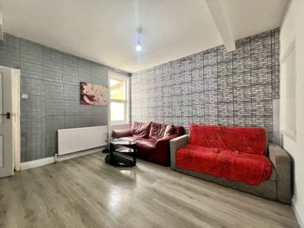 Nine Acres Close, London, E12 6AU, Image 2