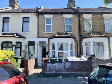 Nine Acres Close, London, E12 6AU, Image 4