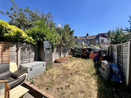 Nine Acres Close, London, E12 6AU, Image 7