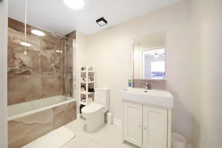 Gallions Road, London, E16, Image 4
