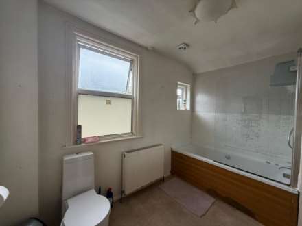 Leslie Road, Leytonstone, E11, Image 6
