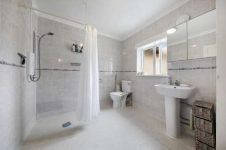 New Road, Chingford, E4, Image 10