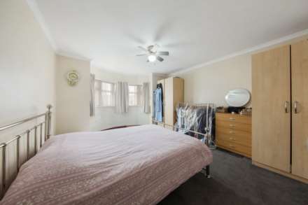 New Road, Chingford, E4, Image 9