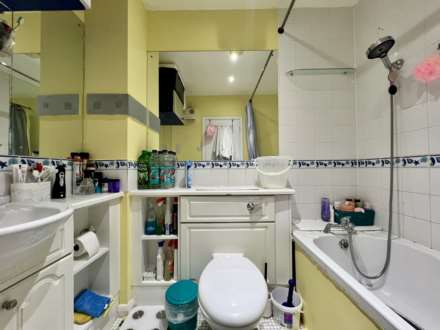 Aaron Hill Road, Beckton, E6 6NJ, Image 4