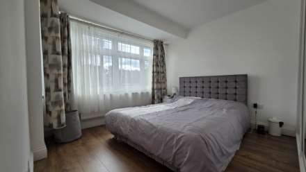 Gorseway, Rush Green, RM7 0SH, Image 15