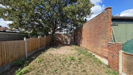 Gorseway, Rush Green, RM7 0SH, Image 20