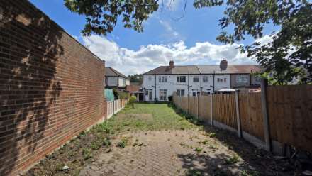 Gorseway, Rush Green, RM7 0SH, Image 21