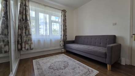 Gorseway, Rush Green, RM7 0SH, Image 9