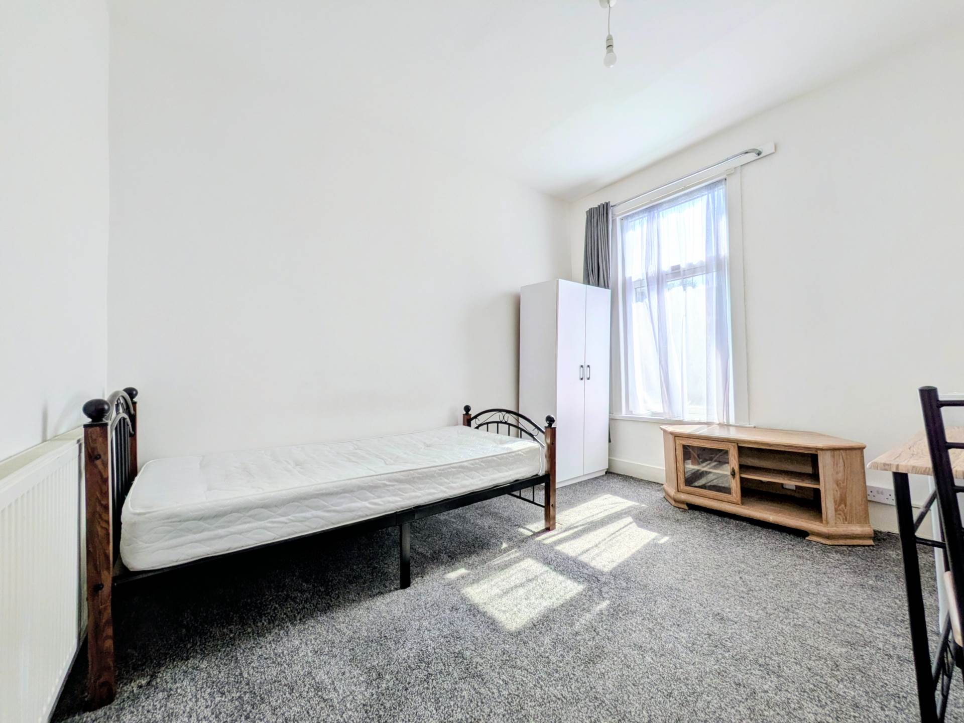 Sixth Avenue, London, E12 5PU, Image 14
