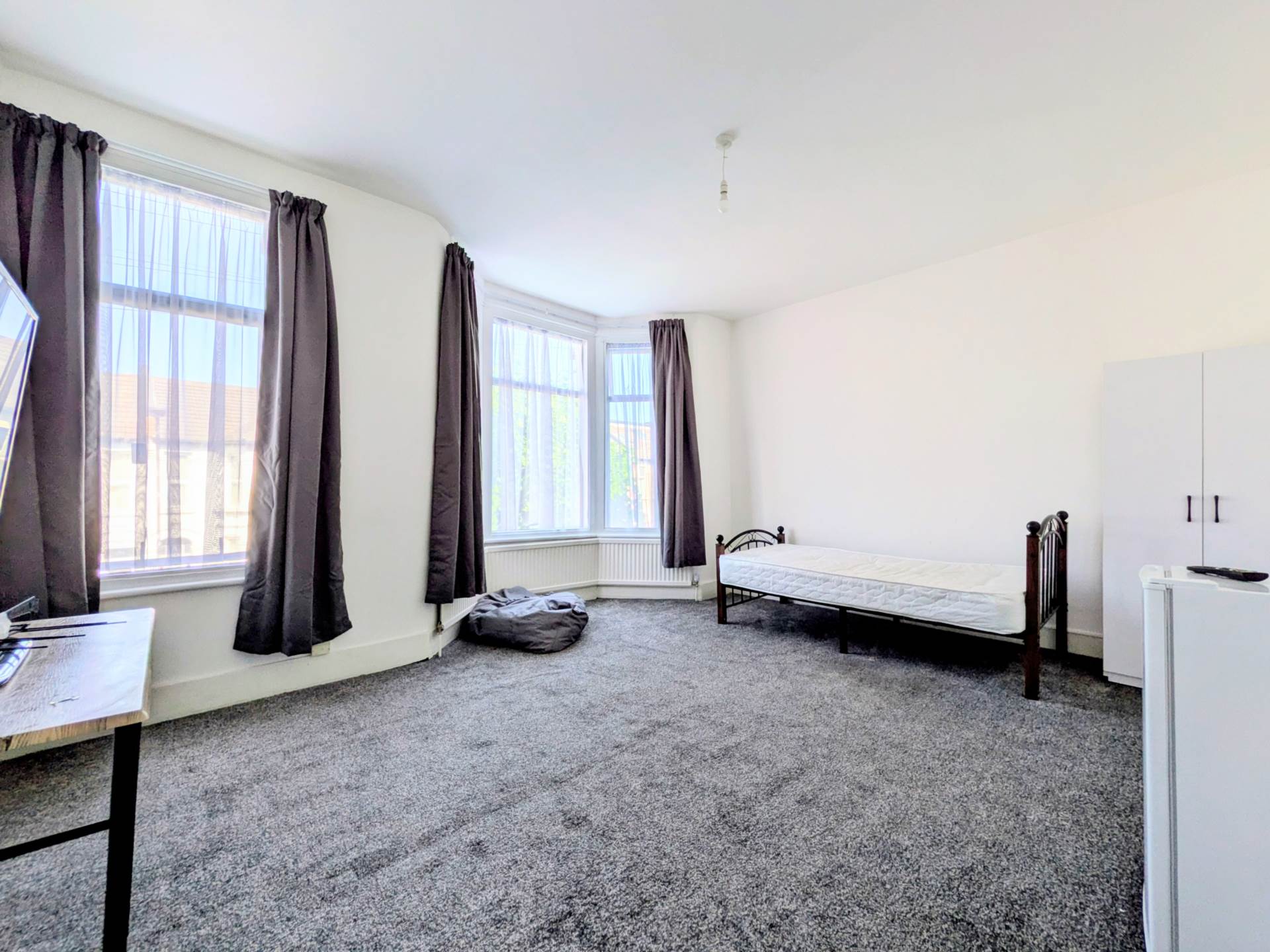 Sixth Avenue, London, E12 5PU, Image 15