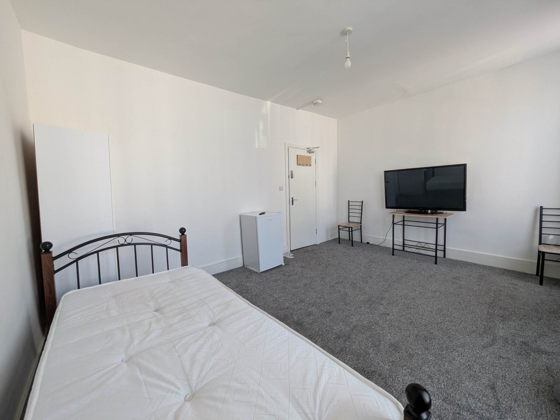 Sixth Avenue, London, E12 5PU, Image 17