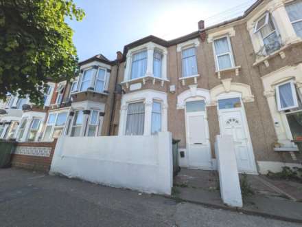 Sixth Avenue, London, E12 5PU