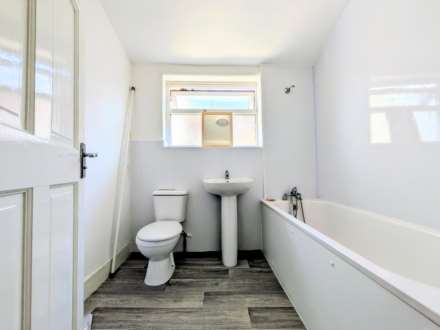 Sixth Avenue, London, E12 5PU, Image 12