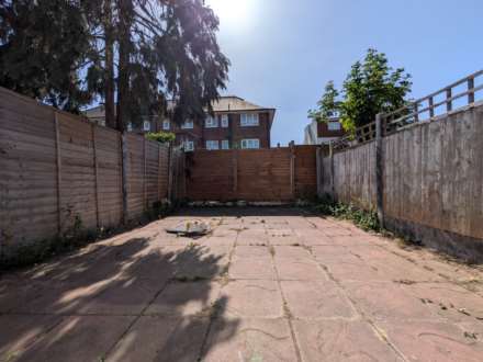 Sixth Avenue, London, E12 5PU, Image 9