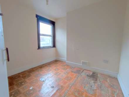 Green Street, Forest Gate, E7 8LL, Image 10