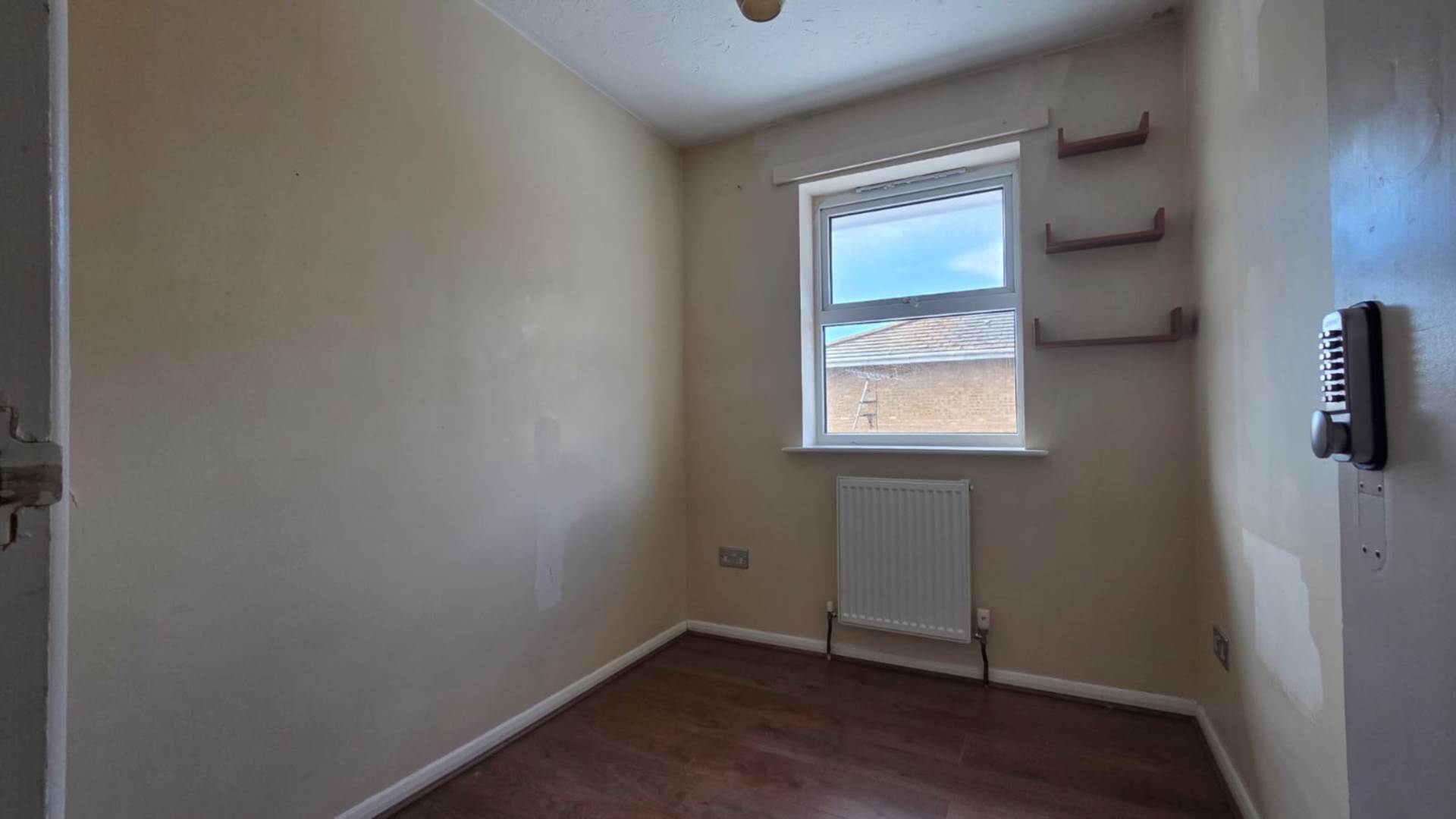 Cowleaze, Beckton, E6 6WX, Image 4