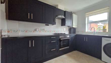 Cowleaze, Beckton, E6 6WX, Image 2