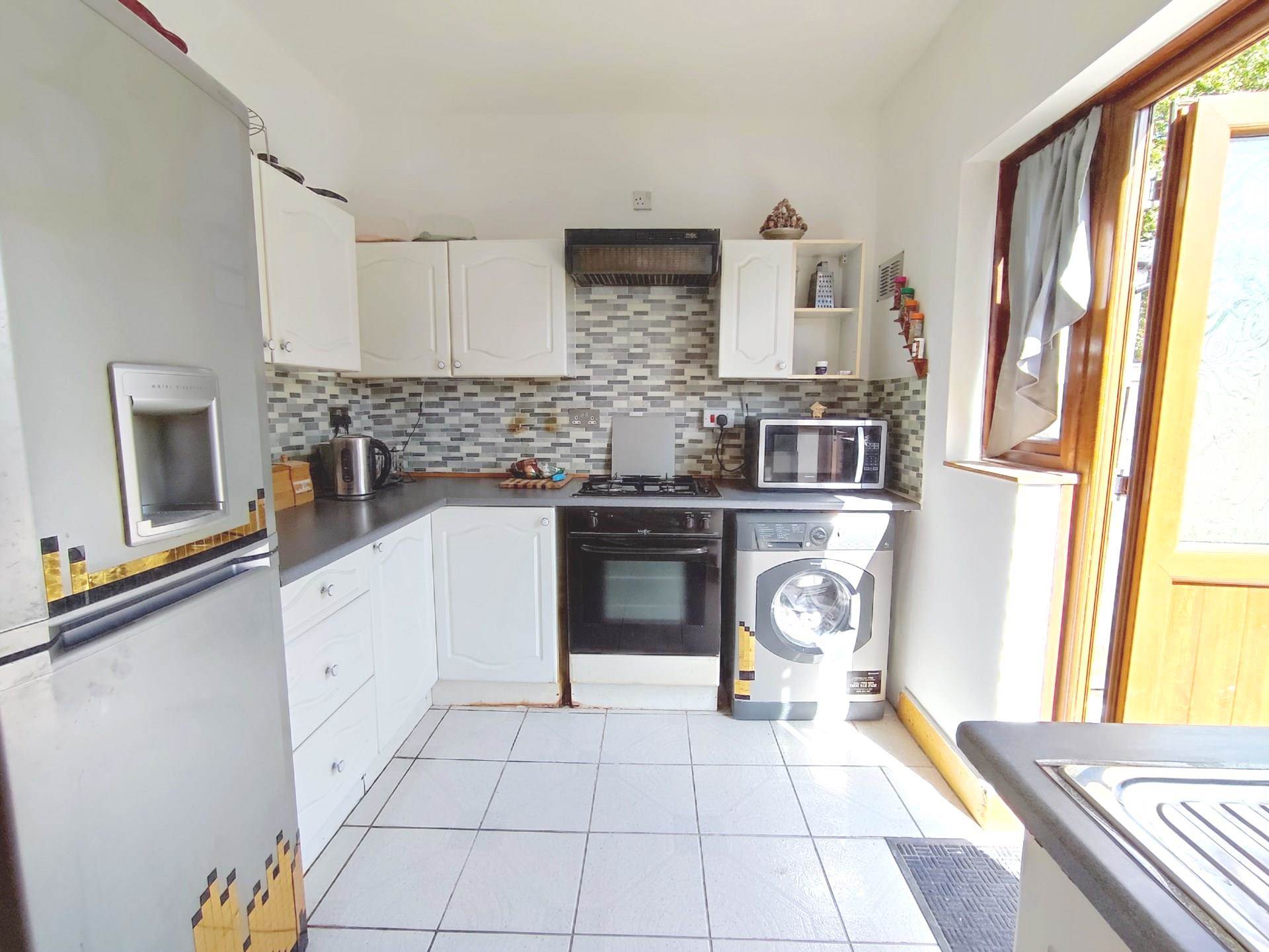 Gainsborough Avenue, Manor Park, E12 6JL, Image 2