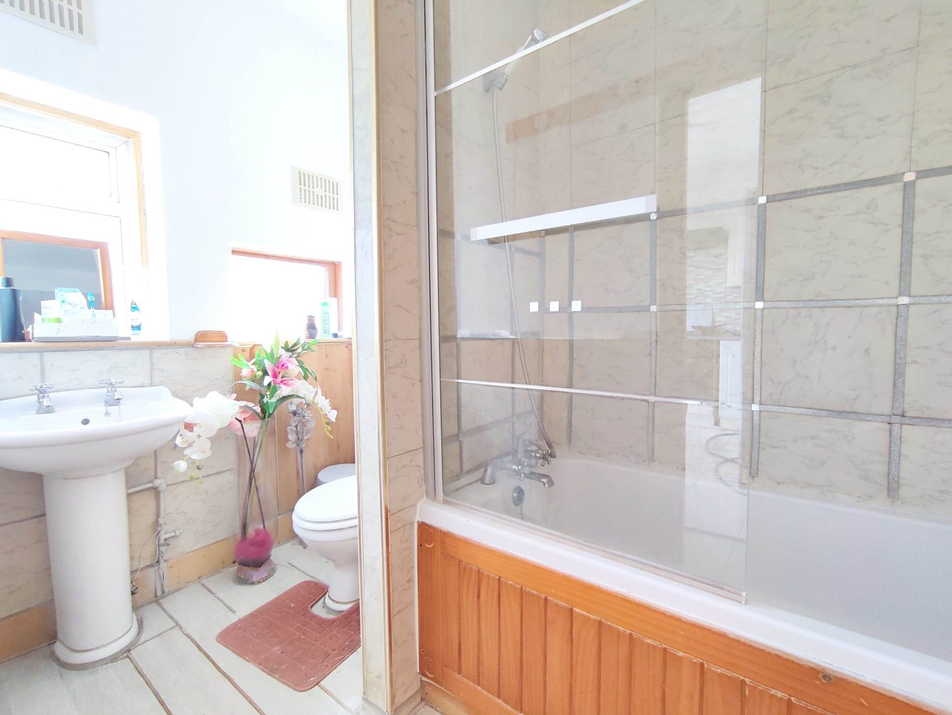 Gainsborough Avenue, Manor Park, E12 6JL, Image 8