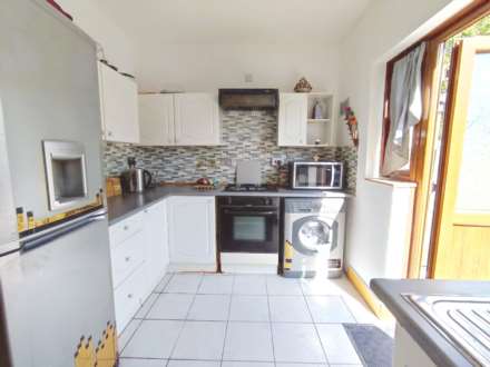 Gainsborough Avenue, Manor Park, E12 6JL, Image 2