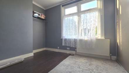 Haldane Road, East Ham, E6 3JL, Image 5