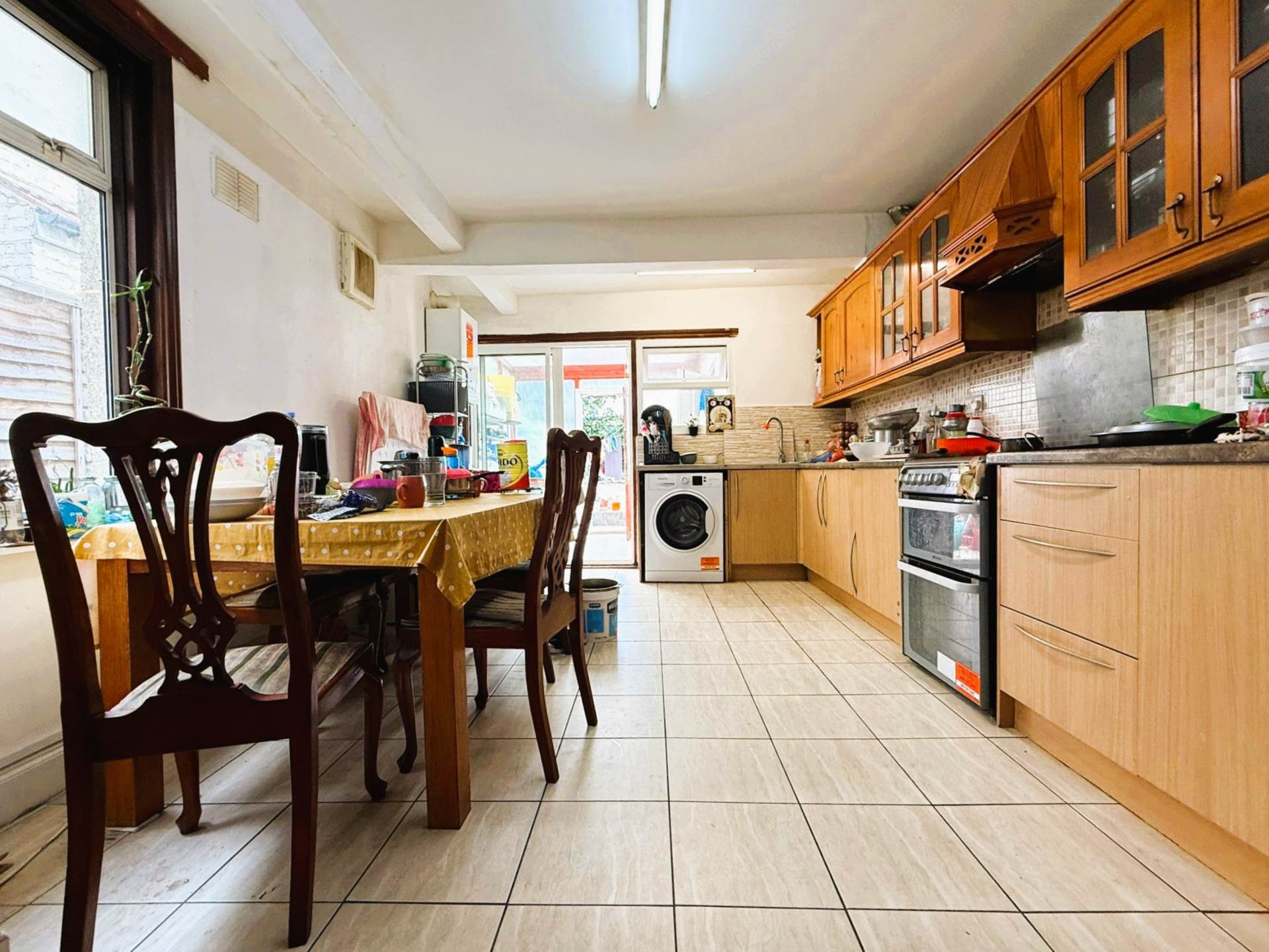 Sibley Grove, Manor Park, E12, Image 4