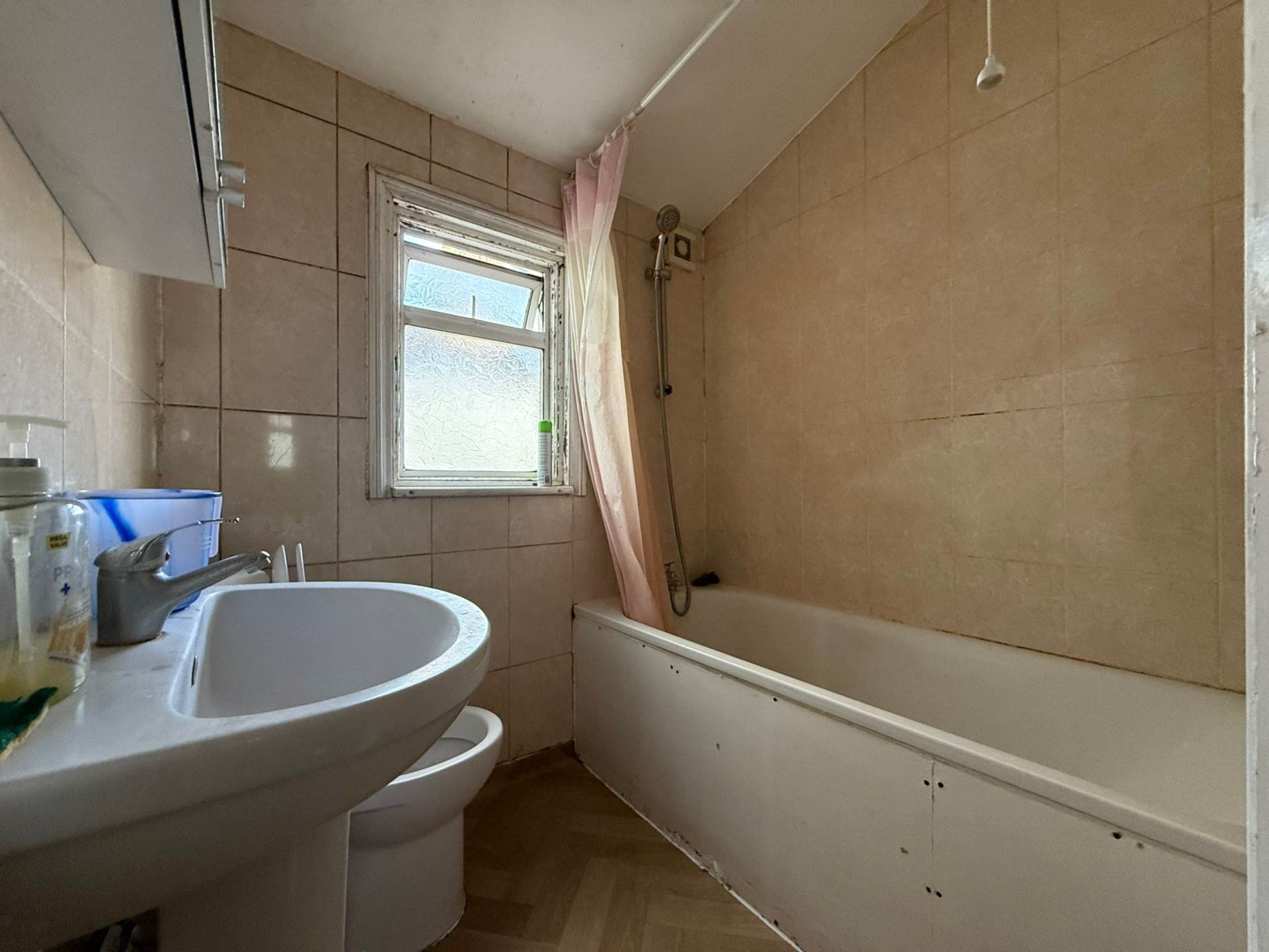 Sibley Grove, Manor Park, E12, Image 8